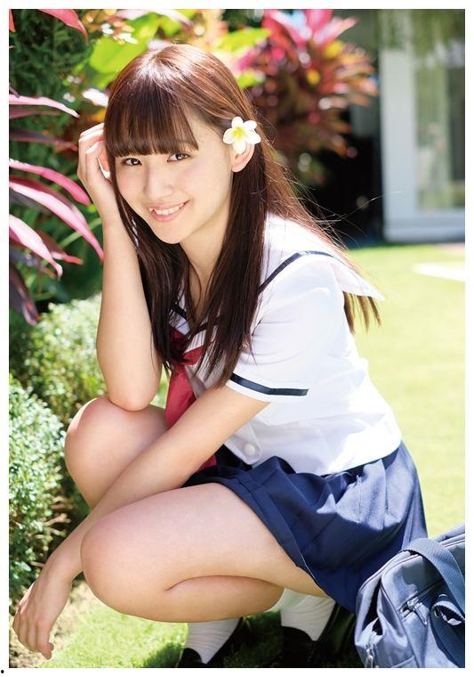 浅川梨奈视频,魅力四溢的青春偶像，演绎时尚与活力的完美融合